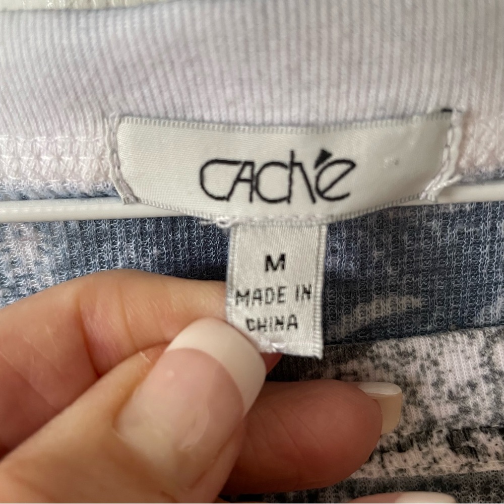 Vintage Cache Lightweight Top Size Medium - image 5